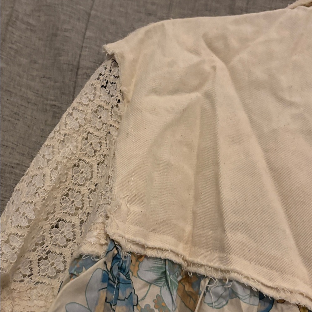 POL Cream and Floral Button-Up with Pearl Accents - Picture 9 of 9